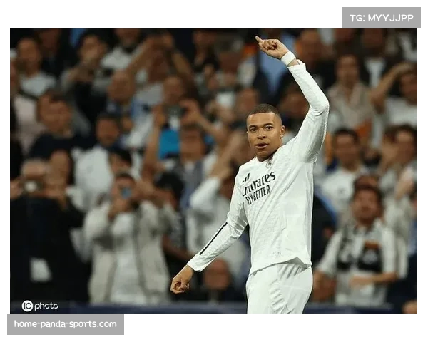 姆巴佩7分钟戴帽创欧冠纪录 皇马客场4-3险胜彰显进攻火力 姆巴佩7分钟戴帽创欧冠纪录 皇马客场4-3险胜彰显进攻火力